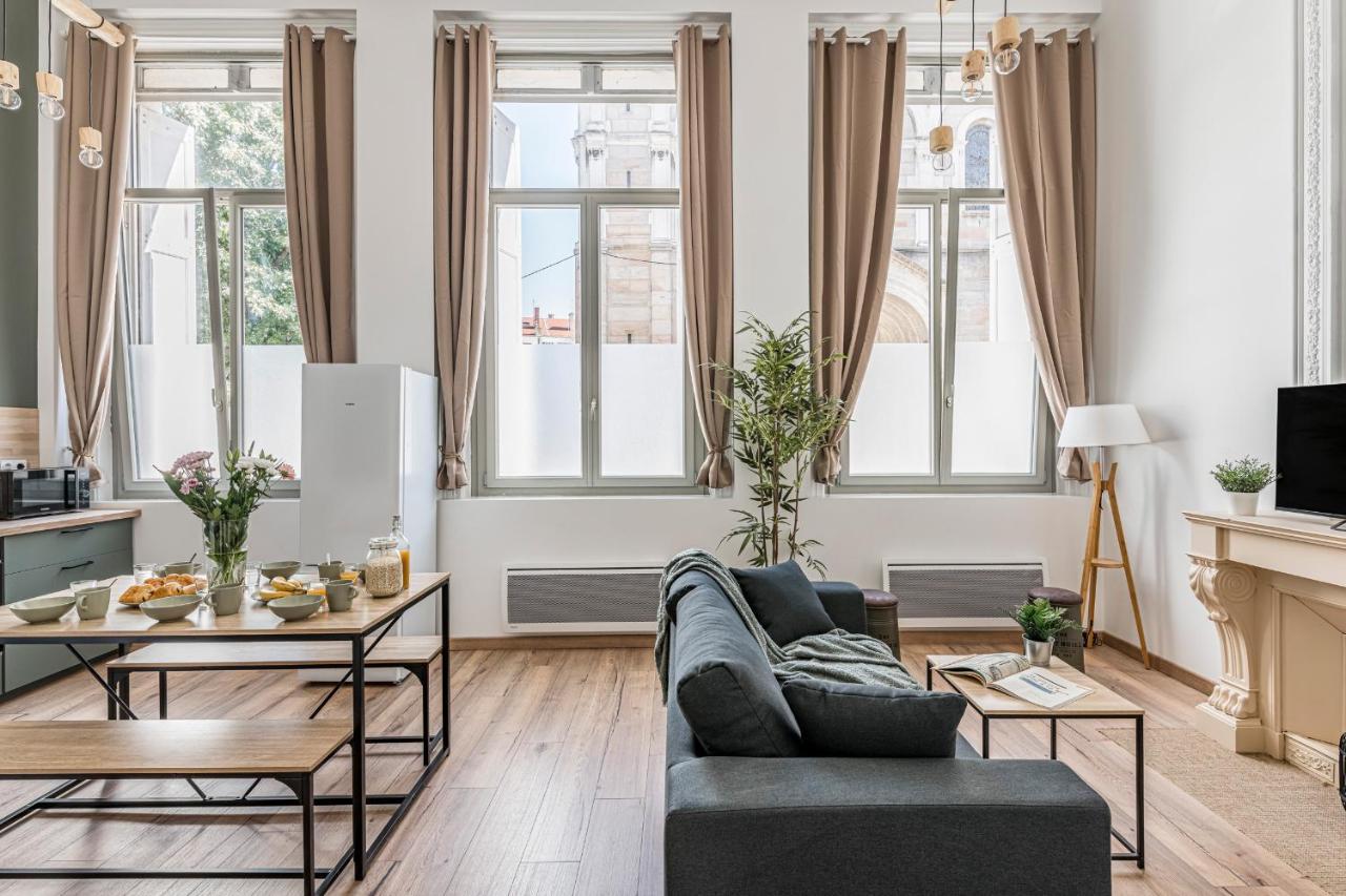 Apartment & Spacieux En Coeur De *